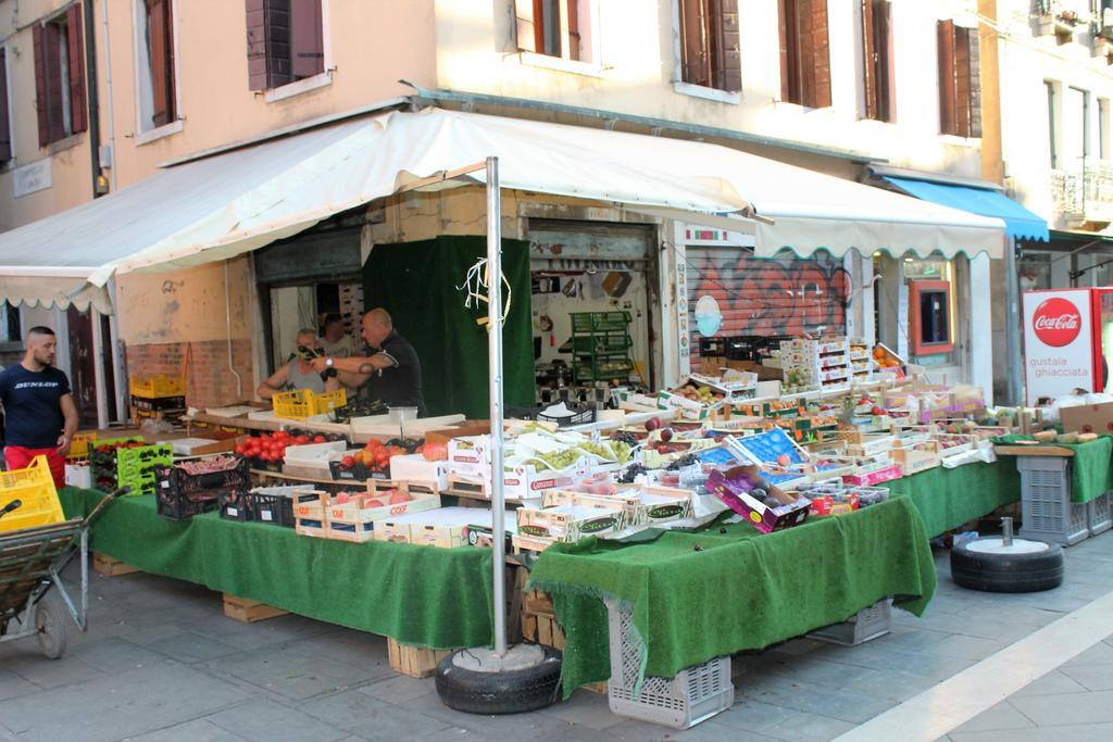 Appartamento Calle Dei Preti Venetië Buitenkant foto